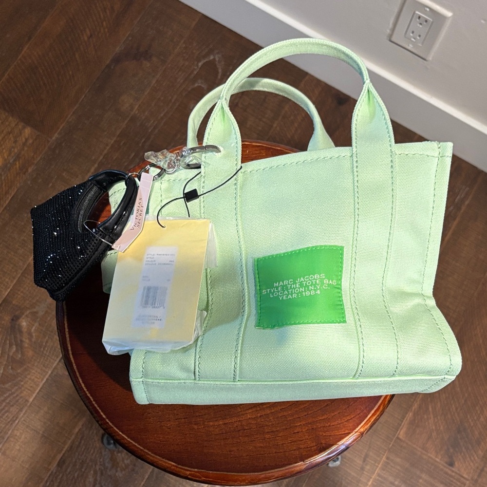 Marc Jacobs Light Green Tote Bag - Picture 3 of 4